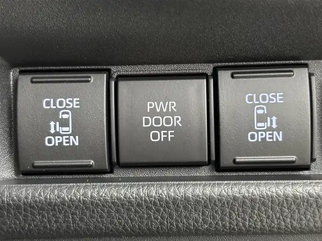 トヨタ シエンタ ハイブリッド Z 福岡県 2025(令7)年 0.1千km プラチナホワイトパールマイカ 登録済未使用車　/純正１０型ナビ／フルセグＴＶ　/全方位カメラ　/ビルトインＥＴＣ２．０　/レーダークルコン　/コーナーセンサー　/衝突被害軽減　/レーンキープ　/アクセル踏み間違い防止　/ＢＳＭ　/両側電動スライドドア　/ＬＥＤヘッドライト