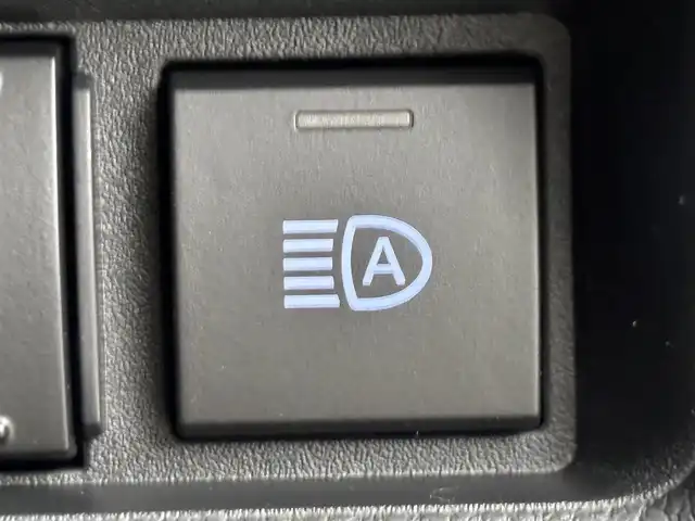 トヨタ シエンタ ハイブリッド Z 福岡県 2025(令7)年 0.1千km プラチナホワイトパールマイカ 登録済未使用車　/純正１０型ナビ／フルセグＴＶ　/全方位カメラ　/ビルトインＥＴＣ２．０　/レーダークルコン　/コーナーセンサー　/衝突被害軽減　/レーンキープ　/アクセル踏み間違い防止　/ＢＳＭ　/両側電動スライドドア　/ＬＥＤヘッドライト