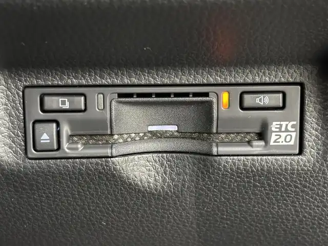 トヨタ シエンタ ハイブリッド Z 福岡県 2025(令7)年 0.1千km プラチナホワイトパールマイカ 登録済未使用車　/純正１０型ナビ／フルセグＴＶ　/全方位カメラ　/ビルトインＥＴＣ２．０　/レーダークルコン　/コーナーセンサー　/衝突被害軽減　/レーンキープ　/アクセル踏み間違い防止　/ＢＳＭ　/両側電動スライドドア　/ＬＥＤヘッドライト