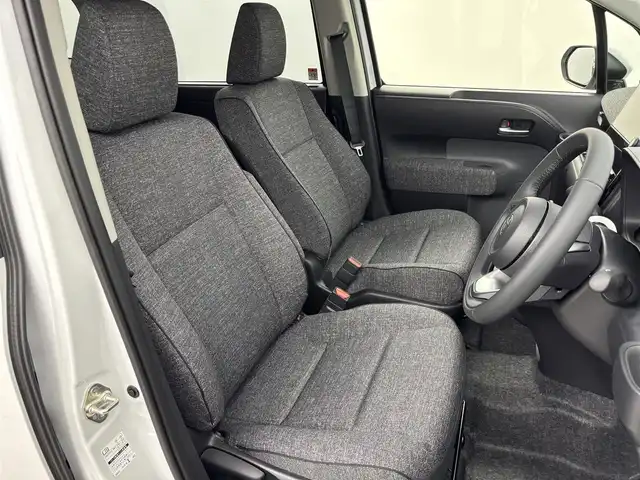 トヨタ シエンタ ハイブリッド Z 福岡県 2025(令7)年 0.1千km プラチナホワイトパールマイカ 登録済未使用車　/純正１０型ナビ／フルセグＴＶ　/全方位カメラ　/ビルトインＥＴＣ２．０　/レーダークルコン　/コーナーセンサー　/衝突被害軽減　/レーンキープ　/アクセル踏み間違い防止　/ＢＳＭ　/両側電動スライドドア　/ＬＥＤヘッドライト