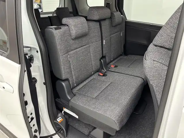 トヨタ シエンタ ハイブリッド Z 福岡県 2025(令7)年 0.1千km プラチナホワイトパールマイカ 登録済未使用車　/純正１０型ナビ／フルセグＴＶ　/全方位カメラ　/ビルトインＥＴＣ２．０　/レーダークルコン　/コーナーセンサー　/衝突被害軽減　/レーンキープ　/アクセル踏み間違い防止　/ＢＳＭ　/両側電動スライドドア　/ＬＥＤヘッドライト