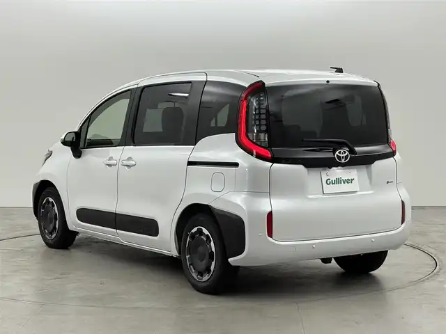 トヨタ シエンタ ハイブリッド Z 福岡県 2025(令7)年 0.1千km プラチナホワイトパールマイカ 登録済未使用車　/純正１０型ナビ／フルセグＴＶ　/全方位カメラ　/ビルトインＥＴＣ２．０　/レーダークルコン　/コーナーセンサー　/衝突被害軽減　/レーンキープ　/アクセル踏み間違い防止　/ＢＳＭ　/両側電動スライドドア　/ＬＥＤヘッドライト