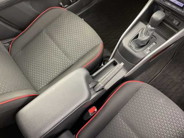 トヨタ ライズ G 新潟県 2023(令5)年 3.4万km ブラックマイカメタリック ワンオーナー/9インチ純正ディスプレイオーディオ/　フルセTV/Bluetooth/AppleCarPlay/AndroidAuto/スマートアシスト/衝突被害軽減ブレーキ/前後コーナーセンサー/バックモニター/ビルトインETC2.0/オートマチックハイビーム/LEDヘッドライト/アイドリングストップ/横滑り防止装置/ステアリングスイッチ