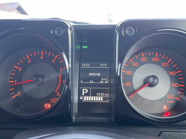 スズキ ジムニー シエラ JC 岩手県 2023(令5)年 0.6万km ミディアムグレー ワンオーナー　スズキレーダーブレーキサポート　シートヒーター　クルーズコントロール　ヒルディセントコントロール　純正１５インチＡＷ　ミラーヒーター　純正フロアマット　オートＬＥＤライト　フォグランプ　ヘッドライトウォッシャー　スペアキー