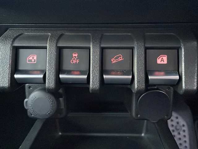 スズキ ジムニー シエラ JC 岩手県 2023(令5)年 0.6万km ミディアムグレー ワンオーナー　スズキレーダーブレーキサポート　シートヒーター　クルーズコントロール　ヒルディセントコントロール　純正１５インチＡＷ　ミラーヒーター　純正フロアマット　オートＬＥＤライト　フォグランプ　ヘッドライトウォッシャー　スペアキー