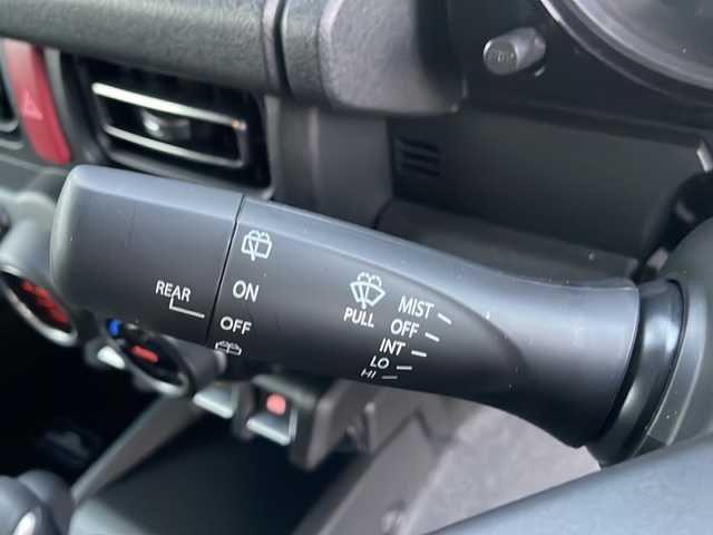 スズキ ジムニー シエラ JC 岩手県 2023(令5)年 0.6万km ミディアムグレー ワンオーナー　スズキレーダーブレーキサポート　シートヒーター　クルーズコントロール　ヒルディセントコントロール　純正１５インチＡＷ　ミラーヒーター　純正フロアマット　オートＬＥＤライト　フォグランプ　ヘッドライトウォッシャー　スペアキー