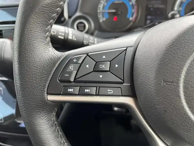 三菱 ｅＫクロス T 鳥取県 2019(平31)年 5.3万km シルキーホワイト ４WD・ターボ車/純正ナビ/フルセグ/DVD/CD/BT/バックカメラ・ETC/前席シートヒーター/衝突被害軽減ブレーキ/レーンキープアシスト/踏み間違い防止/純正15インチアルミホイール/LEDヘットライト/プッシュエンジンスタート/ルーフレール/アイドリングストップ/フロアマット/ドアバイザー/保証書・取扱説明書/スペアキー