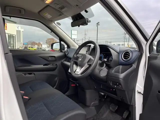 三菱 ｅＫクロス T 鳥取県 2019(平31)年 5.3万km シルキーホワイト ４WD・ターボ車/純正ナビ/フルセグ/DVD/CD/BT/バックカメラ・ETC/前席シートヒーター/衝突被害軽減ブレーキ/レーンキープアシスト/踏み間違い防止/純正15インチアルミホイール/LEDヘットライト/プッシュエンジンスタート/ルーフレール/アイドリングストップ/フロアマット/ドアバイザー/保証書・取扱説明書/スペアキー