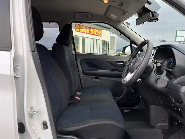 三菱 ｅＫクロス T 鳥取県 2019(平31)年 5.3万km シルキーホワイト ４WD・ターボ車/純正ナビ/フルセグ/DVD/CD/BT/バックカメラ・ETC/前席シートヒーター/衝突被害軽減ブレーキ/レーンキープアシスト/踏み間違い防止/純正15インチアルミホイール/LEDヘットライト/プッシュエンジンスタート/ルーフレール/アイドリングストップ/フロアマット/ドアバイザー/保証書・取扱説明書/スペアキー