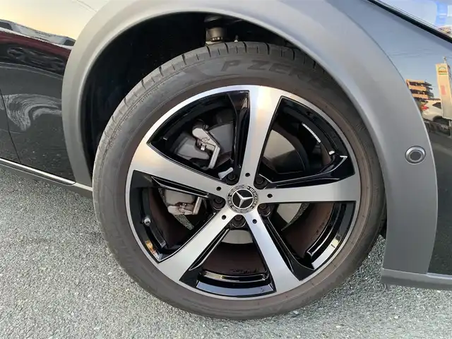 メルセデス・ベンツ Ｍ・ベンツ Ｃ２２０ｄ 4マチック オールテレイン 静岡県 2025(令7)年 0.7万km オブシディアンブラック 法人ワンオーナー/禁煙車/取説・保証書/【100台】限定車/メーカーナビ（フルセグTV・Bluetooth・YouTube）/ヘッドアップディスプレイ/電子パーキング/純正前後ドライブレコーダー/360度カメラ/レーダークルーズコントロール/全席シートヒーター/前席シートクーラー・パワーシート/ブラインドスポットモニター/レーダーセーフティパッケージ/純正19インチAW