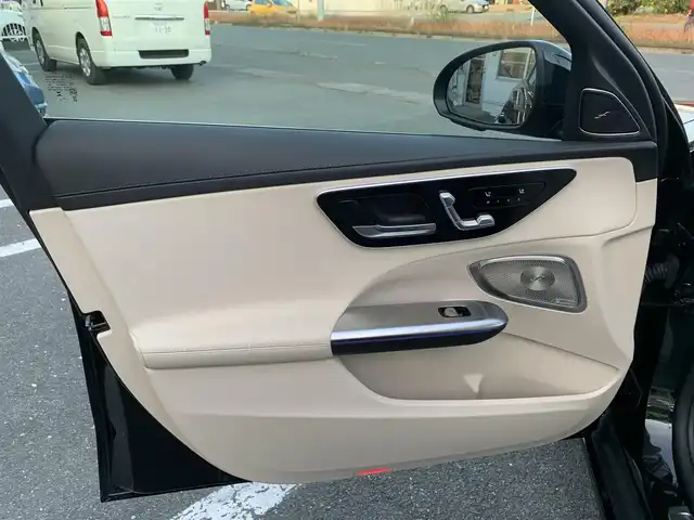 メルセデス・ベンツ Ｍ・ベンツ Ｃ２２０ｄ 4マチック オールテレイン 静岡県 2025(令7)年 0.7万km オブシディアンブラック 法人ワンオーナー/禁煙車/取説・保証書/【100台】限定車/メーカーナビ（フルセグTV・Bluetooth・YouTube）/ヘッドアップディスプレイ/電子パーキング/純正前後ドライブレコーダー/360度カメラ/レーダークルーズコントロール/全席シートヒーター/前席シートクーラー・パワーシート/ブラインドスポットモニター/レーダーセーフティパッケージ/純正19インチAW