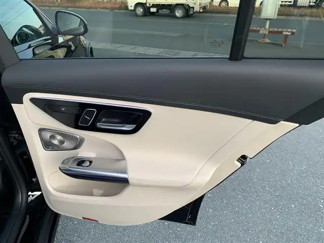 メルセデス・ベンツ Ｍ・ベンツ Ｃ２２０ｄ 4マチック オールテレイン 静岡県 2025(令7)年 0.7万km オブシディアンブラック 法人ワンオーナー/禁煙車/取説・保証書/【100台】限定車/メーカーナビ（フルセグTV・Bluetooth・YouTube）/ヘッドアップディスプレイ/電子パーキング/純正前後ドライブレコーダー/360度カメラ/レーダークルーズコントロール/全席シートヒーター/前席シートクーラー・パワーシート/ブラインドスポットモニター/レーダーセーフティパッケージ/純正19インチAW