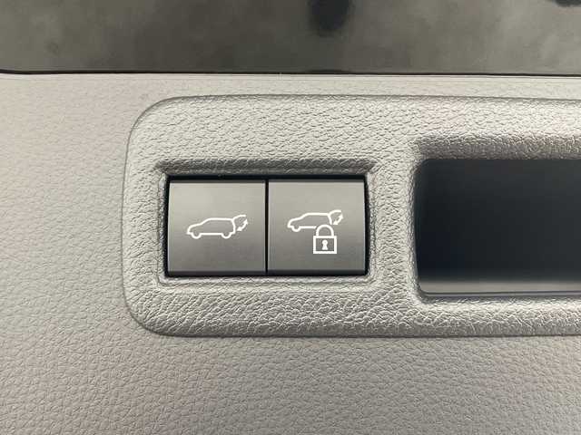 トヨタ ハリアー Z 群馬県 2024(令6)年 2.1万km プレシャスブラックパール 純正１２．３型ナビ　バックカメラ　ＪＢＬサウンド　デジタルインナーミラー　ＥＴＣ２．０　ＢＳＭ　ハーフレザーシート　シートヒーター　パワーシート　電動リアゲート　ＬＥＤ　衝突被害軽減ブレーキ　禁煙車