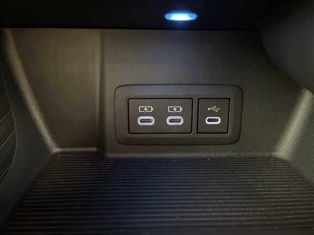 トヨタ ハリアー Z 群馬県 2024(令6)年 2.1万km プレシャスブラックパール 純正１２．３型ナビ　バックカメラ　ＪＢＬサウンド　デジタルインナーミラー　ＥＴＣ２．０　ＢＳＭ　ハーフレザーシート　シートヒーター　パワーシート　電動リアゲート　ＬＥＤ　衝突被害軽減ブレーキ　禁煙車