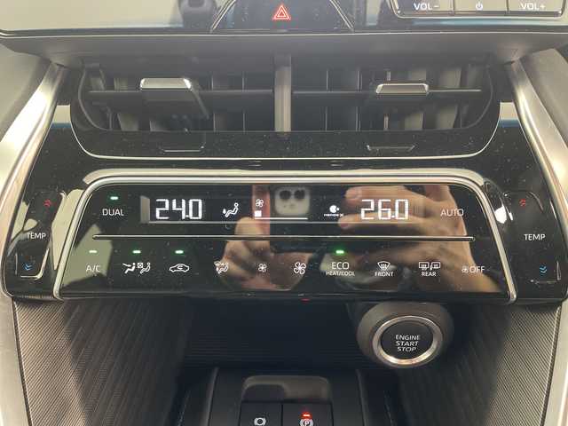 トヨタ ハリアー Z 群馬県 2024(令6)年 2.1万km プレシャスブラックパール 純正１２．３型ナビ　バックカメラ　ＪＢＬサウンド　デジタルインナーミラー　ＥＴＣ２．０　ＢＳＭ　ハーフレザーシート　シートヒーター　パワーシート　電動リアゲート　ＬＥＤ　衝突被害軽減ブレーキ　禁煙車