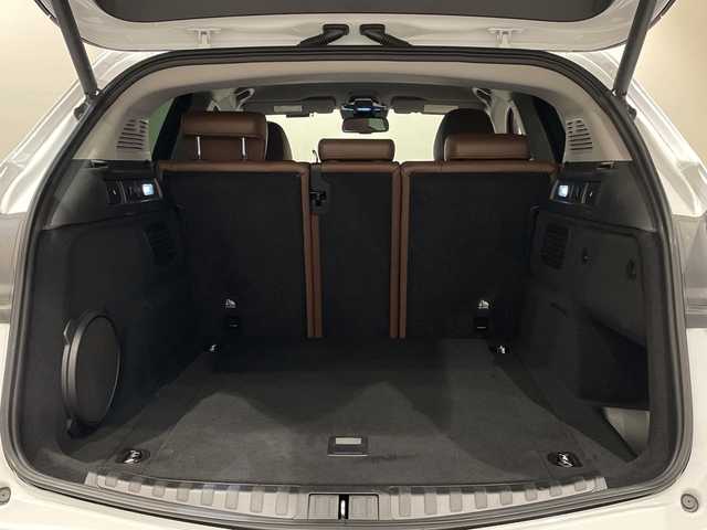 アルファロメオ ステルヴィオ ファーストエディション 新潟県 2018(平30)年 4.7万km 白 FastEdition４００台限定/・harman/kardonプレミアムサウンドシステム/・プレミアムレザーシート（チョコレート）/・グレイオークウッドインテリア/・レッドキャリパー/・FastEdition専用２０インチAW/・アルファ ホワイト（ボディーカラー）/標準装備/・アダプティブクルーズコントロール/・レーンキピングアシスト/・ブラインドスポットモニター/・コーナーセンサー/・バックカメラ/・ミラーヒーター/・パワーシート/・シートヒーター/・ステアリングヒーター/・パワーテールゲート/・Bluetooth/・AppleCarPlay/・ETC