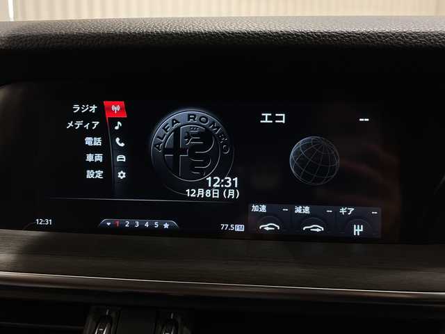 アルファロメオ ステルヴィオ ファーストエディション 新潟県 2018(平30)年 4.7万km 白 FastEdition４００台限定/・harman/kardonプレミアムサウンドシステム/・プレミアムレザーシート（チョコレート）/・グレイオークウッドインテリア/・レッドキャリパー/・FastEdition専用２０インチAW/・アルファ ホワイト（ボディーカラー）/標準装備/・アダプティブクルーズコントロール/・レーンキピングアシスト/・ブラインドスポットモニター/・コーナーセンサー/・バックカメラ/・ミラーヒーター/・パワーシート/・シートヒーター/・ステアリングヒーター/・パワーテールゲート/・Bluetooth/・AppleCarPlay/・ETC