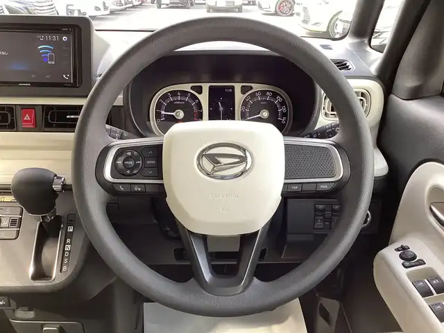 ダイハツ ムーヴ キャンバス ストライプス G 三重県 2023(令5)年 0.7万km シャイニングホワイトパール/レイクブルーメタリック スマートアシスト/カロッツエリアディスプレイオーディオ/Bluetooth/バックカメラ/予約機能付き両側パワースライドドア/シートヒーター/LEDヘッドライト/LEDフォグライト/スマートキー/プッシュスタート/ドライブレコーダー