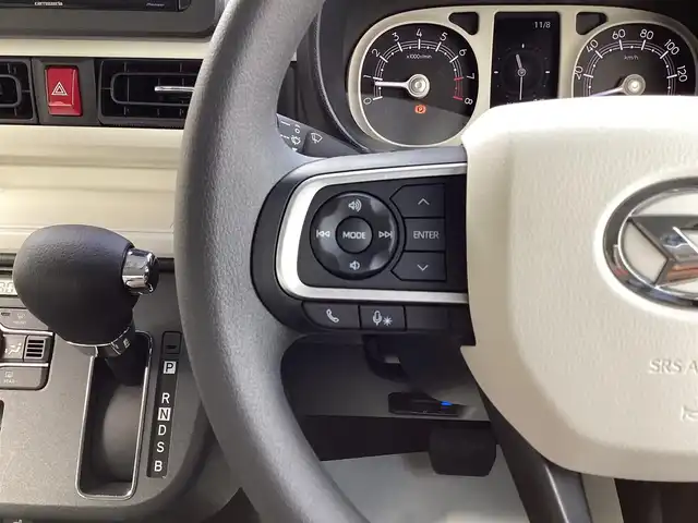 ダイハツ ムーヴ キャンバス ストライプス G 三重県 2023(令5)年 0.7万km シャイニングホワイトパール/レイクブルーメタリック スマートアシスト/カロッツエリアディスプレイオーディオ/Bluetooth/バックカメラ/予約機能付き両側パワースライドドア/シートヒーター/LEDヘッドライト/LEDフォグライト/スマートキー/プッシュスタート/ドライブレコーダー