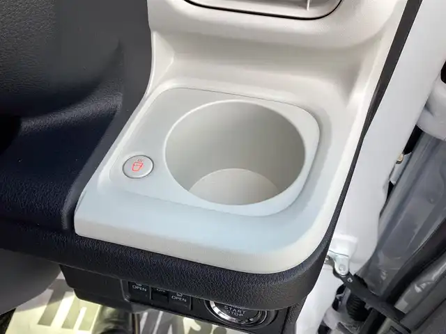 ダイハツ ムーヴ キャンバス ストライプス G 三重県 2023(令5)年 0.7万km シャイニングホワイトパール/レイクブルーメタリック スマートアシスト/カロッツエリアディスプレイオーディオ/Bluetooth/バックカメラ/予約機能付き両側パワースライドドア/シートヒーター/LEDヘッドライト/LEDフォグライト/スマートキー/プッシュスタート/ドライブレコーダー