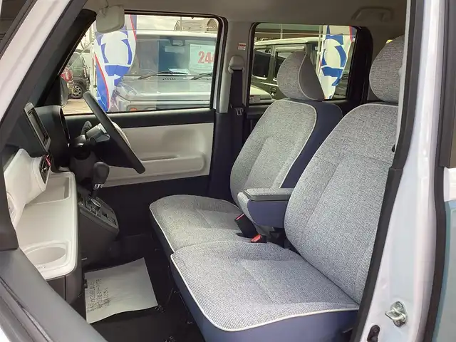 ダイハツ ムーヴ キャンバス ストライプス G 三重県 2023(令5)年 0.7万km シャイニングホワイトパール/レイクブルーメタリック スマートアシスト/カロッツエリアディスプレイオーディオ/Bluetooth/バックカメラ/予約機能付き両側パワースライドドア/シートヒーター/LEDヘッドライト/LEDフォグライト/スマートキー/プッシュスタート/ドライブレコーダー