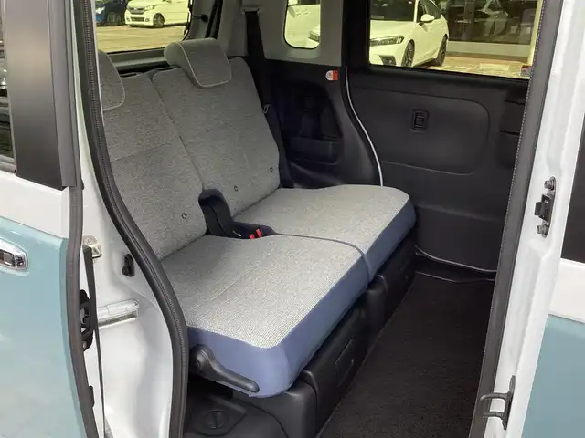 ダイハツ ムーヴ キャンバス ストライプス G 三重県 2023(令5)年 0.7万km シャイニングホワイトパール/レイクブルーメタリック スマートアシスト/カロッツエリアディスプレイオーディオ/Bluetooth/バックカメラ/予約機能付き両側パワースライドドア/シートヒーター/LEDヘッドライト/LEDフォグライト/スマートキー/プッシュスタート/ドライブレコーダー