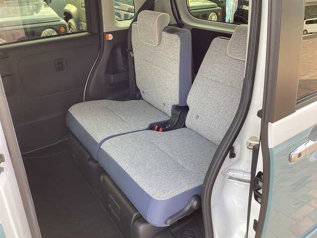 ダイハツ ムーヴ キャンバス ストライプス G 三重県 2023(令5)年 0.7万km シャイニングホワイトパール/レイクブルーメタリック スマートアシスト/カロッツエリアディスプレイオーディオ/Bluetooth/バックカメラ/予約機能付き両側パワースライドドア/シートヒーター/LEDヘッドライト/LEDフォグライト/スマートキー/プッシュスタート/ドライブレコーダー