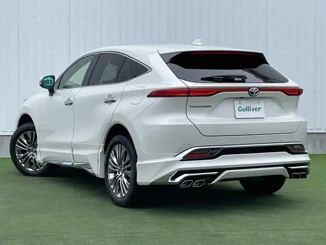 トヨタ ハリアー Z レザーパッケージ 香川県 2021(令3)年 4.7万km ホワイトパールクリスタルシャイン 登録時走行距離46515ｋｍ/JBLプレミアムサウンドシステム/純正12.3インチディスプレイオーディオ/フルセグＴＶ/パノラミックビューモニター/電動パーキングブレーキ/前席シートヒーター/ステアリングヒーター/パワーバックドア/置くだけ充電/レーダークルーズコントロール/デジタルインナーミラー/Ｄ（メモリ付き）／Ｎ席パワーシート/ＵＳＢポート/純正19インチアルミホイール/ＥＴＣ2.0/ドライブレコーダー/ＬＥＤヘッドライト