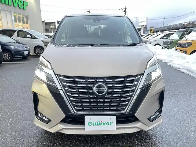 日産 セレナ ハイウェイスター V 石川県 2021(令3)年 7.3万km カシミヤグレージュ 社外メモリーナビ/社外CD/DVD/フルセグTV/バックカメラ/LEDヘッドライト/ETC/両側パワースライドドア/ドライブレコーダー/プロパイロット/純正アルミホイール/インテリキー/プッシュスタート/電動ミラー/エマージェンシーブレーキ/保証書