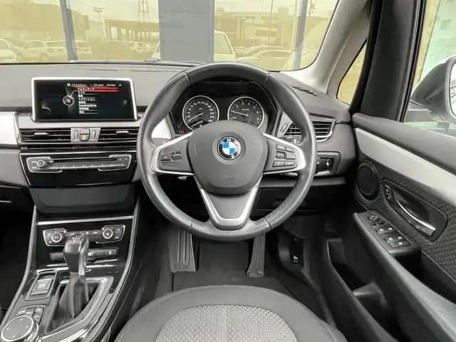 ＢＭＷ ２１８ｉ アクティブツアラー 石川県 2014(平26)年 4.8万km 白 純正ナビ/前方ドライブレコーダー/インテリジェントセーフティ/バックカメラクリアランスソナー/電格ミラー/オートライト/LEDヘッドライト/前後フォグランプ/レインセンサー/ステアリングリモコン/ミラー一体型ETC