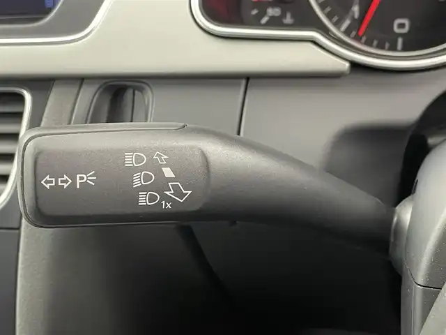 アウディ Ａ５ 2．0 TFSI クワトロ 埼玉県 2010(平22)年 3万km グレー 正規輸入車（ディラー車）レザーシート　パワーシート　シートヒーター　純正メーカーナビ　バックカメラ　パドルシフト　プッシュスタート　オートライト　　ＥＴＣ　純正１８インチＡＷ　前後コーナーセンサー