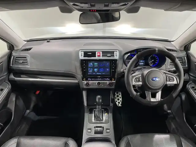 スバル アウトバック リミテッド 愛知県 2015(平27)年 9万km クリスタルホワイトP 純正８インチナビ/（Bluetooth/フルセグTV/CD・DVD再生/iPod/SD)/サンルーフ/衝突軽減ブレーキ/ビルトインETC/シートヒーター/LEDヘッドライト/バックカメラ/シートメモリー/電動パワーシート/本革シート/コーナーセンサー/パドルシフト/レーンキープアシスト/踏み間違え防止