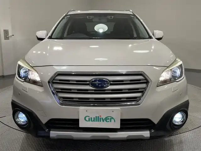 スバル アウトバック リミテッド 愛知県 2015(平27)年 9万km クリスタルホワイトP 純正８インチナビ/（Bluetooth/フルセグTV/CD・DVD再生/iPod/SD)/サンルーフ/衝突軽減ブレーキ/ビルトインETC/シートヒーター/LEDヘッドライト/バックカメラ/シートメモリー/電動パワーシート/本革シート/コーナーセンサー/パドルシフト/レーンキープアシスト/踏み間違え防止