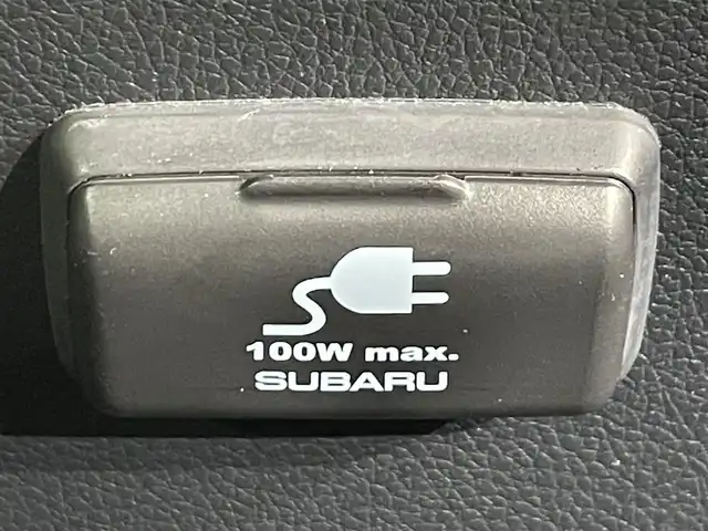 スバル アウトバック リミテッド 愛知県 2015(平27)年 9万km クリスタルホワイトP 純正８インチナビ/（Bluetooth/フルセグTV/CD・DVD再生/iPod/SD)/サンルーフ/衝突軽減ブレーキ/ビルトインETC/シートヒーター/LEDヘッドライト/バックカメラ/シートメモリー/電動パワーシート/本革シート/コーナーセンサー/パドルシフト/レーンキープアシスト/踏み間違え防止