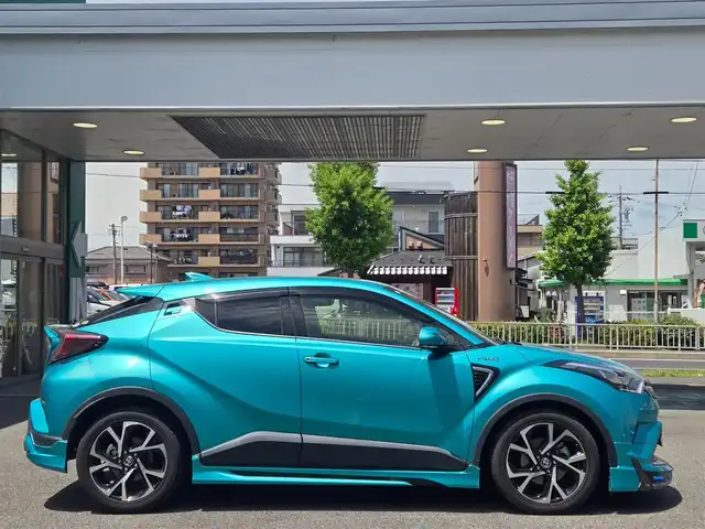 トヨタ Ｃ－ＨＲ G 愛知県 2017(平29)年 7.5万km ラディアントグリーンM /禁煙車/ワンオーナー車//純正メモリナビ（NSZT-Y66T）・フルセグTV/CD・DVD・Bluetooth・SD・AM・FM//モデリスタエアロ（フロント・サイド・リアアンダー）//トヨタセーフティセンスP/プリクラッシュセーフティ（PCS）/レーンディバーチャーアラート（LDA）/オートマチックハイビーム/レーダークルーズコントロール//ブラインドスポットモニター（BSM）//ヒルスタートアシストコントロール（HAC）//車両接近通報装置//トラクションコントロール（TRC）//ステアリングアシステッド・ビークル・スタビリティコントロール（S-VSC）//リアクロストラフィックアラート（RCTA）/バックカメラ//革巻きステアリング//ステアリングスイッチ//LEDヘッドライト・オートライト//ハーフレザーシート//ドライブモードセレクト//電子パーキングブレーキ//ブレーキホールド//フロントフォグランプ//衝突安全ボディ//スペアキー1本//取扱説明書・ナビ説明書//保証書