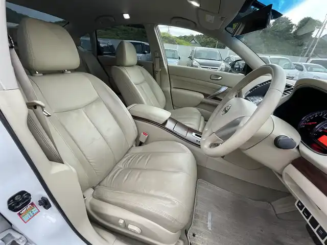 日産 ティアナ 250XV 栃木県 2012(平24)年 11.1万km ホワイトパール 純正メモリナビ/[ワンセグ/AM/FM/CD/DVD/BT/AUX]/バックカメラ/ETC/前席パワーシート/D席メモリーシート/前席シートヒーター/前席エアシート/N席オットマン/コーナーセンサー/本革レザーシート(ベージュ)/RAYS19インチアルミ/ダウンサス/平面ハーフミラータイプGPSレーダー探知機/オートライト/HIDヘッドライト/フォグランプ/ステアスイッチ/プッシュスタート/純正マット/電格ミラー/保証書/取扱説明書