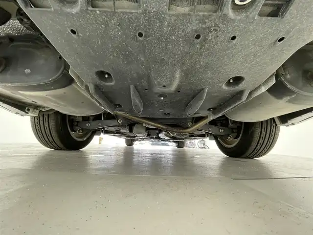 トヨタ クラウン ハイブリッド Rサルーン ブラックスタイル 宮城県 2015(平27)年 1万km ホワイトパールクリスタルシャイン 純正ナビ/フルセグTV/FM/AM/BT/CD/バックカメラ/前後ドライブレコーダー/クルーズコントロール/ビルトインETC/ドライブレコーダー/パワーシート/シートヒーター/ステアリングヒーター/アドバンストパッケージ/ドライビングサポートパッケージ/横滑り防止装置/コーナーセンサー/衝突被害軽減システム/横滑り防止装置/フォグランプ/カーテンエアバック