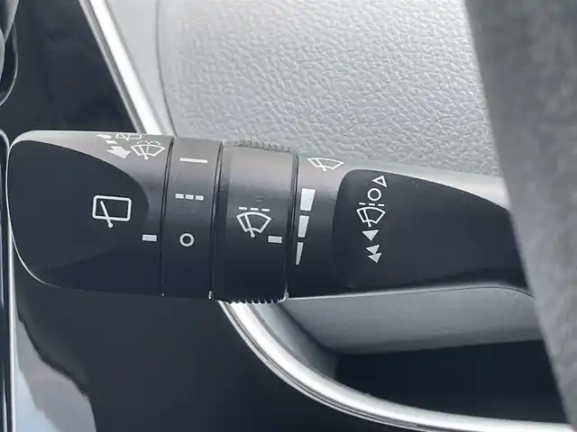 トヨタ プリウス S ツーリングセレクション 和歌山県 2019(平31)年 5.1万km ホワイトパールクリスタルシャイン 純正9インチメモリーナビ/フルセグ/バックカメラ/トヨタセーフティセンス/レーダークルーズコントロール/レーンキープアシスト/プリクラッシュセーフティ/ハイビームアシスト/インテリジェントパーキングアシスト/レザーシート/シートヒーター/LEDヘッドライト/プッシュスタート/ETC2.0/純正ドライブレコーダー/スマートキー/禁煙車/純正アルミホイール/革巻ハンドル