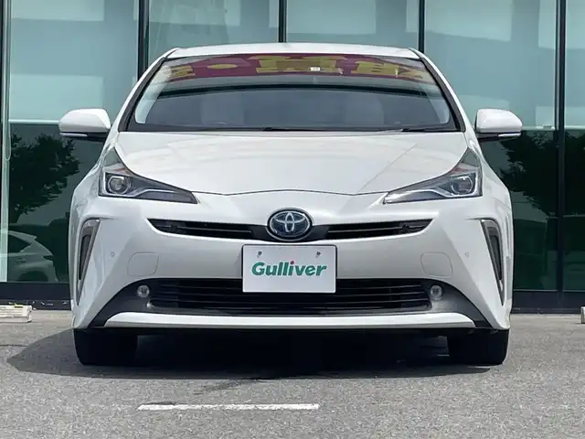 トヨタ プリウス S ツーリングセレクション 和歌山県 2019(平31)年 5.1万km ホワイトパールクリスタルシャイン 純正9インチメモリーナビ/フルセグ/バックカメラ/トヨタセーフティセンス/レーダークルーズコントロール/レーンキープアシスト/プリクラッシュセーフティ/ハイビームアシスト/インテリジェントパーキングアシスト/レザーシート/シートヒーター/LEDヘッドライト/プッシュスタート/ETC2.0/純正ドライブレコーダー/スマートキー/禁煙車/純正アルミホイール/革巻ハンドル