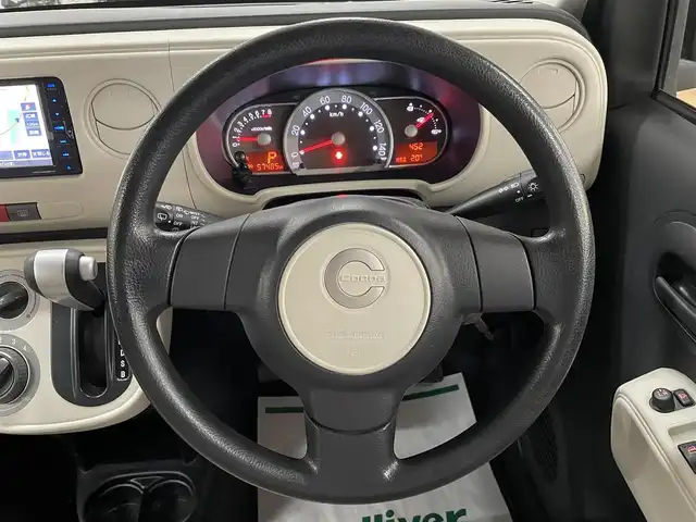 ダイハツ ミラ ココア L 道央・札幌 2018(平30)年 5.8万km プラムブラウンクリスタルマイカ 4WD/社外メモリナビ/・ワンセグTV/CD/DVD/BT/SD/USB/ETC/アイドリングストップ/ヘッドライトレベライザー/リモコンキー/スペアキー/ベンチシート/社外フロアマット/ドアバイザー/電動格納ミラー/社外AW付き冬タイヤ積込/・155/65R14 ’23製 6mm/新車時保証書/取扱説明書