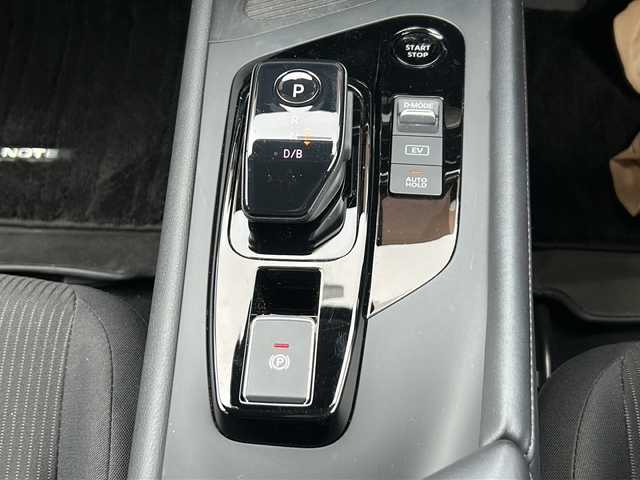 日産 ノート X 茨城県 2022(令4)年 2.2万km ピンクⅡ エマージェンシーブレーキ/プロパイロット /純正ナビ/　　BT/フルセグ/HDMI/アラウンドビューモニター/アダプティブクルーズコントロール/LEDオートライト/純正16インチアルミホイール/電子パーキングブレーキ/ブレーキホールド /インテリジェントルームミラー/ブラックルーフ/ブラックドアミラー/置くだけ充電/ステアリングスイッチ/スマートキー/ETC