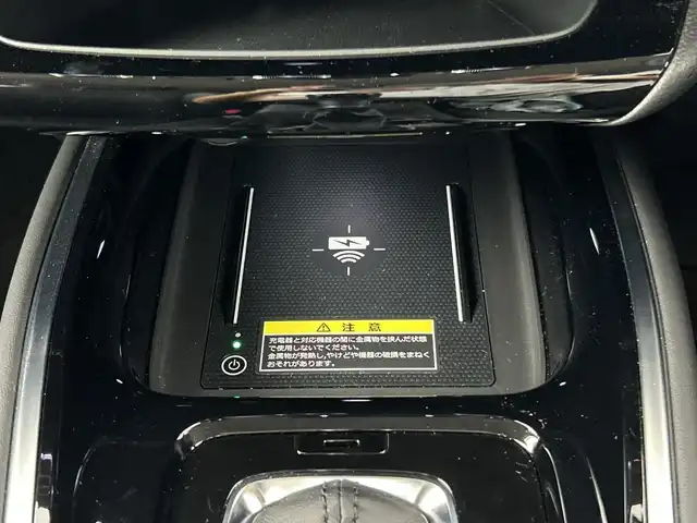 ホンダ ヴェゼル ハイブリッド e:HEV Z 愛知県 2024(令6)年 1.4万km プラチナホワイトパール 禁煙車/ワンオーナー/純正9インチナビ/（AM/FM/Bluetooth/フルセグTV）/バックカメラ/ワイヤレス充電/ホンダセンシング/・衝突軽減ブレーキ/・先行車発信お知らせ機能/・アダプティブクルーズコントロール/・ブラインドスポットモニター/・オートマチックハイビーム/前後コーナーセンサー/ETC2.0/シートヒーター/ハーフレザーシート/パドルシフト/ステアリングヒーター/パワーバックドア/スマートキー/スペアキー有/純正アルミホイール