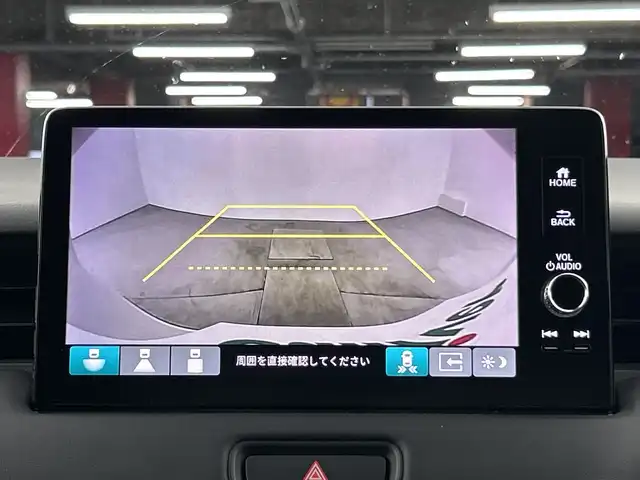 ホンダ ヴェゼル ハイブリッド e:HEV Z 愛知県 2024(令6)年 1.4万km プラチナホワイトパール 禁煙車/ワンオーナー/純正9インチナビ/（AM/FM/Bluetooth/フルセグTV）/バックカメラ/ワイヤレス充電/ホンダセンシング/・衝突軽減ブレーキ/・先行車発信お知らせ機能/・アダプティブクルーズコントロール/・ブラインドスポットモニター/・オートマチックハイビーム/前後コーナーセンサー/ETC2.0/シートヒーター/ハーフレザーシート/パドルシフト/ステアリングヒーター/パワーバックドア/スマートキー/スペアキー有/純正アルミホイール