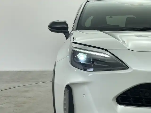 トヨタ ヤリスクロス Z 群馬県 2022(令4)年 1.4万km ブラックマイカ/プラチナホワイトパールマイカ 純正８型ナビ　全周囲カメラ　衝突被害軽減ブレーキ　アダプティブクルーズコントロール　レーンキープアシスト　ブラインドスポットモニター　シートヒーター　パワーシート　前後ドライブレコーダー　ＥＴＣ　禁煙