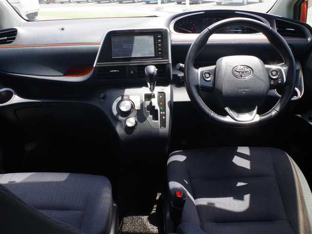 トヨタ シエンタ G 千葉県 2016(平28)年 3.9万km レッドマイカM Toyota Safety Sense/・プリクラッシュセーフティ/・レーンディパーチャーアラート/・オートハイビーム/アイドリングストップ/両側パワースライドドア/純正SDナビ/地デジTV/【DVD/CD再生機能　Bluetooth接続】/バックカメラ/革巻きステアリング/ETC/LEDヘッドライト/ウインカーミラー/スマートキー