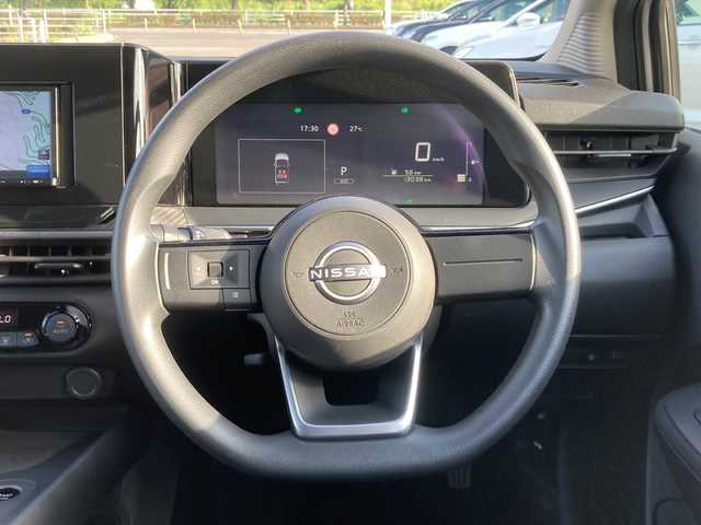 日産 ノート S 佐賀県 2022(令4)年 1.3万km ホワイト Panasonicナビ/アラウンドビューモニター/デジタルインナーミラー/エマージェンシーブレーキ/LDW/電動パーキングブレーキ　/オートブレーキホールド/ステアリングリモコン/ETC/プッシュスタート/スマートキー