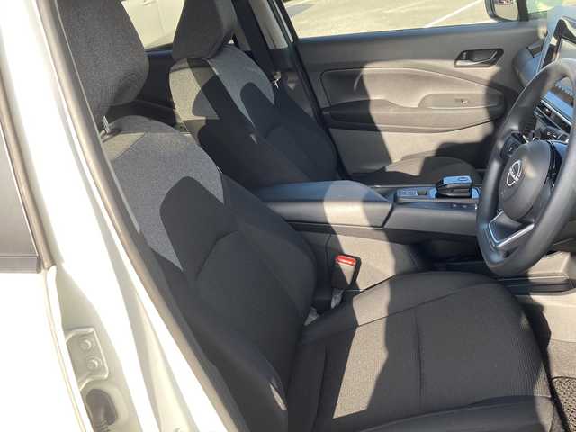 日産 ノート S 佐賀県 2022(令4)年 1.3万km ホワイト Panasonicナビ/アラウンドビューモニター/デジタルインナーミラー/エマージェンシーブレーキ/LDW/電動パーキングブレーキ　/オートブレーキホールド/ステアリングリモコン/ETC/プッシュスタート/スマートキー