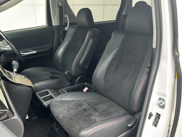 トヨタ ヴェルファイア 2．4Z ゴールデンアイズ 埼玉県 2013(平25)年 11.8万km ホワイトパールクリスタルシャイン (株)IDOMが運営する【じしゃロン熊谷店】の自社ローン専用車両になりますこちらは現金またはオートローンご利用時の価格です。自社ローンご希望の方は別途その旨お申付け下さい/純正ナビ　NHZH-X61G/（ワンセグTV/Bluetooth/CD/DVD/AM/FM）/ETC/バックカメラ/両側パワースライドドア/ドライブレコーダー　ZDR045/クルーズコントロール/パワーバックドア/フォグランプ/プッシュスタート/スマートキー