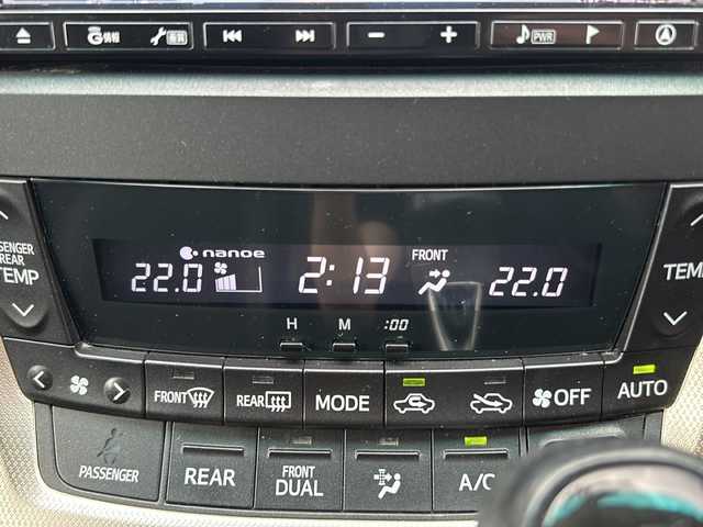 トヨタ ヴェルファイア 2．4Z ゴールデンアイズ 埼玉県 2013(平25)年 11.8万km ホワイトパールクリスタルシャイン (株)IDOMが運営する【じしゃロン熊谷店】の自社ローン専用車両になりますこちらは現金またはオートローンご利用時の価格です。自社ローンご希望の方は別途その旨お申付け下さい/純正ナビ　NHZH-X61G/（ワンセグTV/Bluetooth/CD/DVD/AM/FM）/ETC/バックカメラ/両側パワースライドドア/ドライブレコーダー　ZDR045/クルーズコントロール/パワーバックドア/フォグランプ/プッシュスタート/スマートキー