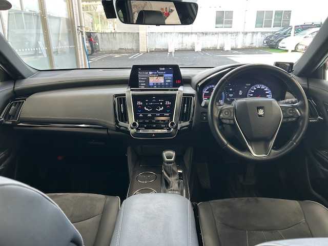 トヨタ クラウン ハイブリッド RS アドバンス 宮城県 2018(平30)年 6万km ホワイトパールクリスタルシャイン ワンオーナー/純正ナビ/・フルセグTV/Miracast/SD/BT/USB/バックカメラ/ハーフレザーシート/前席パワーシート/前席シートヒーター/ステアリングヒーター/トヨタセーフティーセンス/ブラインドスポットモニター/HUD/LEDヘッドライト/純正18インチアルミ＆ノーマルタイヤ/純正18インチアルミ＆スタッドレス積込/電動リアサンシェード/ビルトインETC/プッシュスタート/スマートキー/保証書、取扱説明書